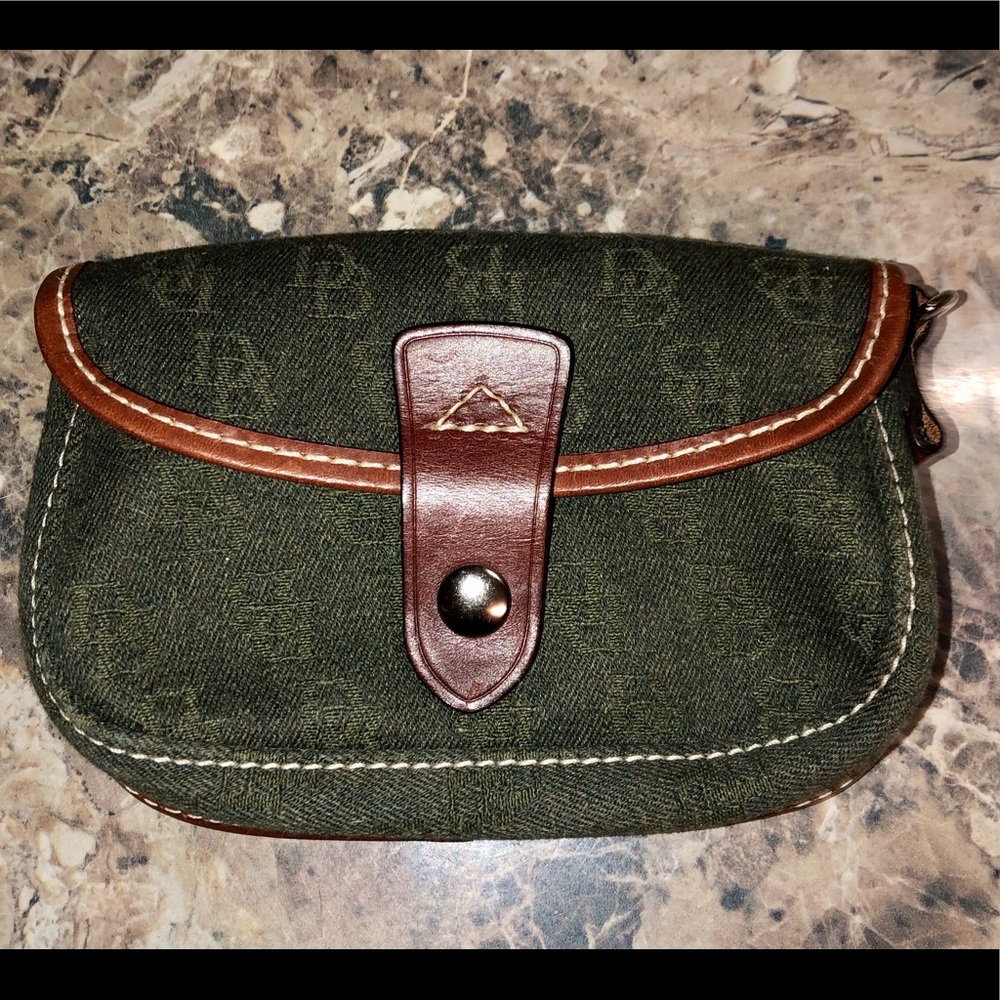 Dooney & Bourke change purse